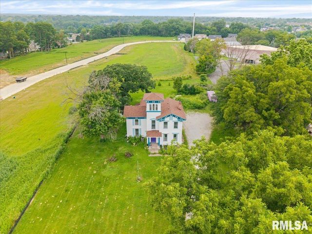 4804 NORTHWEST Boulevard, Davenport, IA 52806