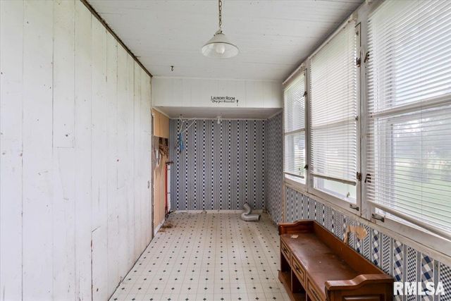 4804 NORTHWEST Boulevard, Davenport, IA 52806