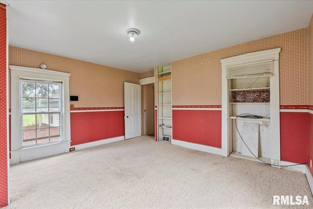 4804 NORTHWEST Boulevard, Davenport, IA 52806