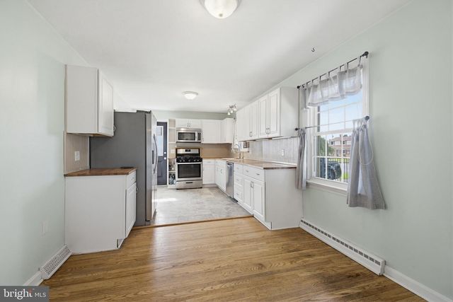 2114 SHAARON DR, Lancaster, PA 17601