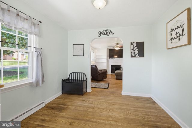 2114 SHAARON DR, Lancaster, PA 17601