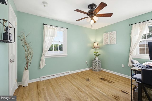 2114 SHAARON DR, Lancaster, PA 17601
