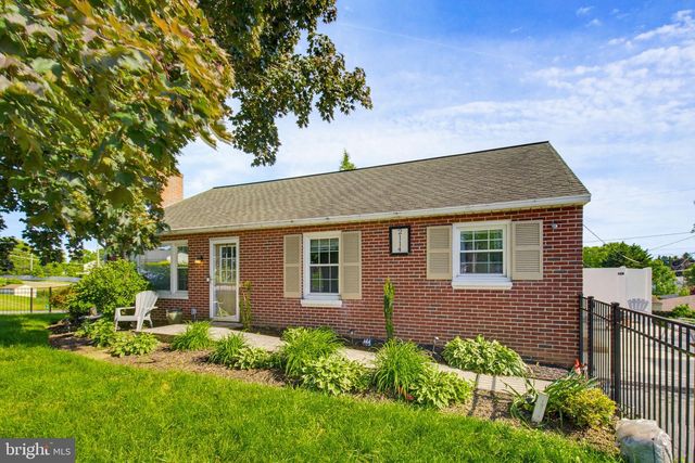 2114 SHAARON DR, Lancaster, PA 17601
