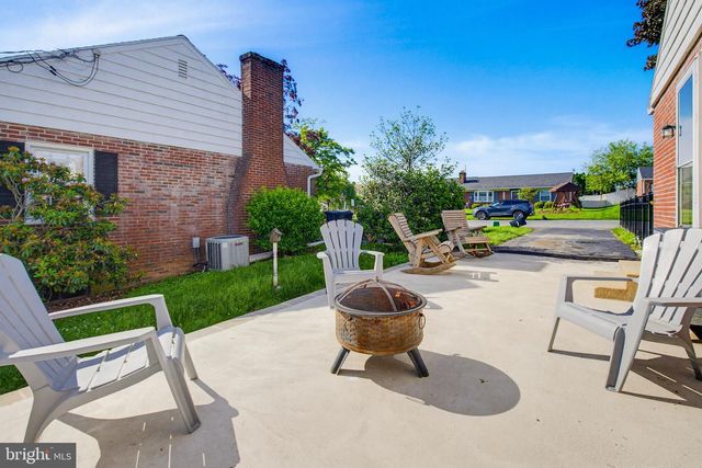 2114 SHAARON DR, Lancaster, PA 17601