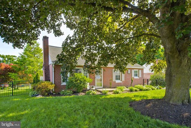 2114 SHAARON DR, Lancaster, PA 17601