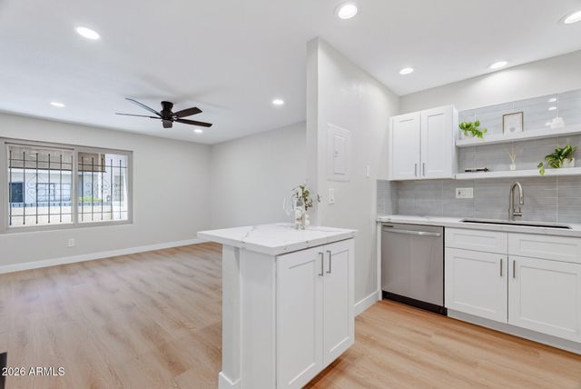 4608 W MARYLAND Avenue 130, Glendale, AZ 85301