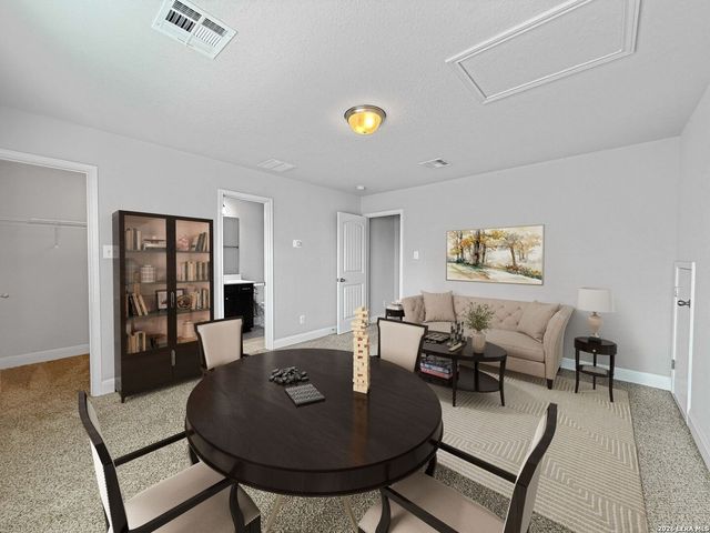 8720 Indian Bluff, Converse, TX 78109