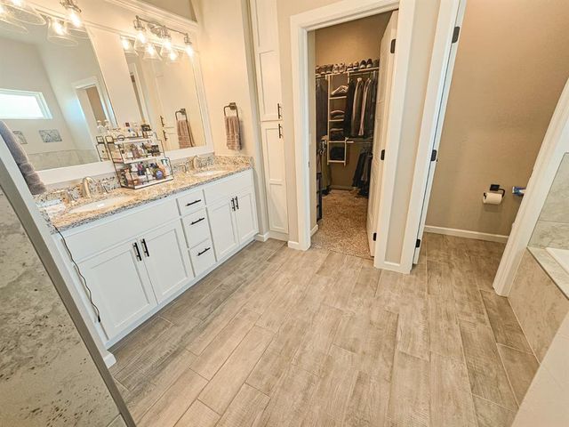 13525 NW 1st Terrace, Yukon, OK 73099