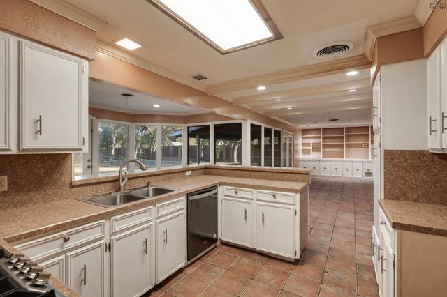 4438 CALL FIELD ROAD, Wichita Falls, TX 76310