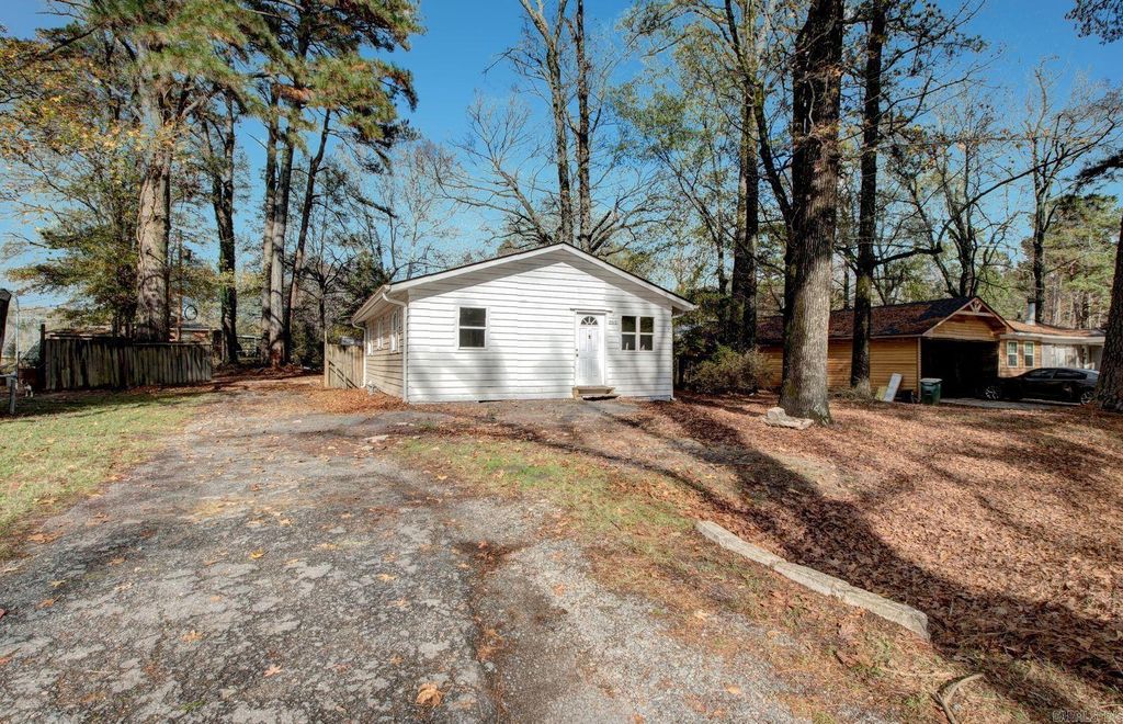 7512 Shady Grove Road, Little Rock, AR 72209
