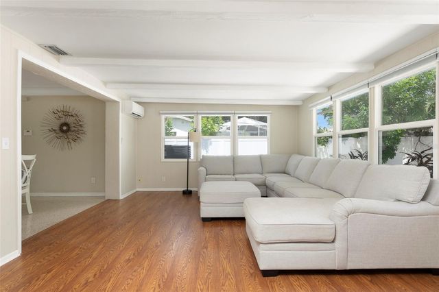 6355 23RD AVENUE N, St Petersburg, FL 33710