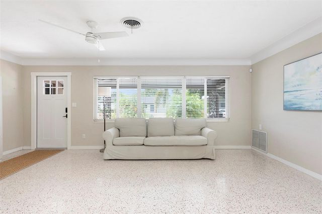 6355 23RD AVENUE N, St Petersburg, FL 33710