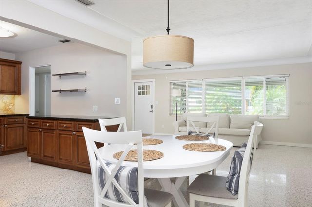 6355 23RD AVENUE N, St Petersburg, FL 33710