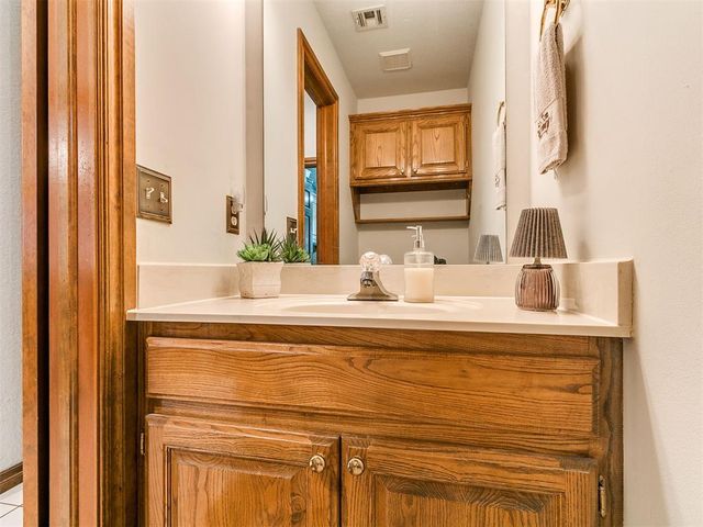 10812 Quail Run Road, Oklahoma City, OK 73150