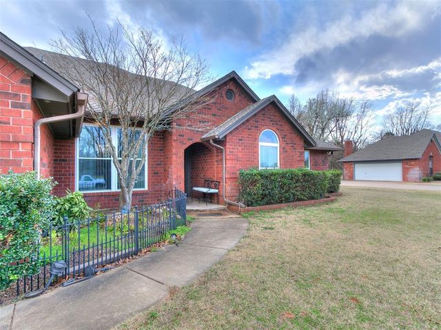 10812 Quail Run Road, Oklahoma City, OK 73150