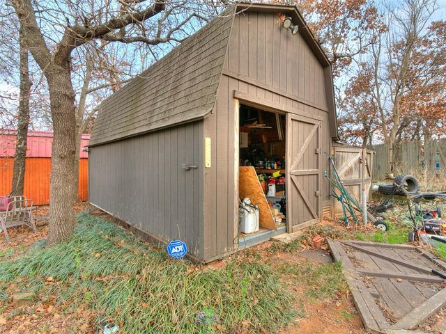 10812 Quail Run Road, Oklahoma City, OK 73150