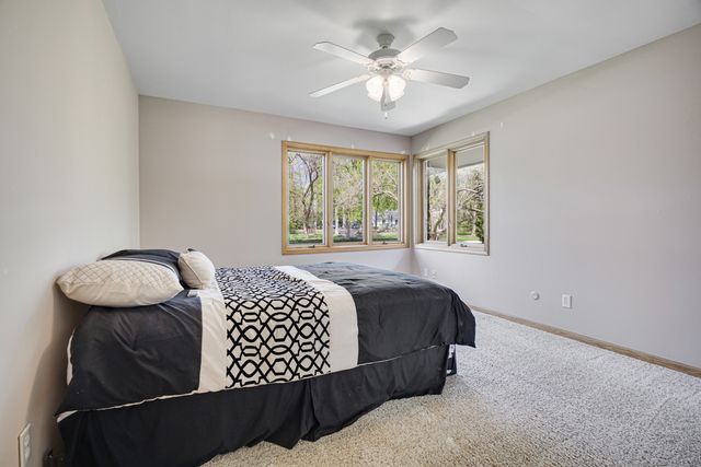 940 Milton Bridge, Frankfort, IL 60423