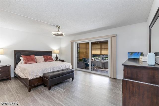 215 Palm DR 215-1, Naples, FL 34112