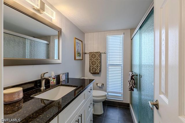 215 Palm DR 215-1, Naples, FL 34112