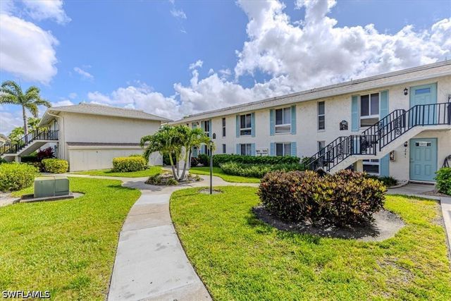 215 Palm DR 215-1, Naples, FL 34112