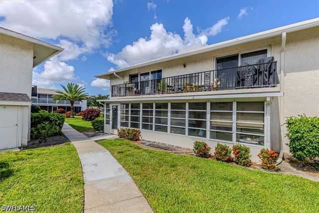 215 Palm DR 215-1, Naples, FL 34112