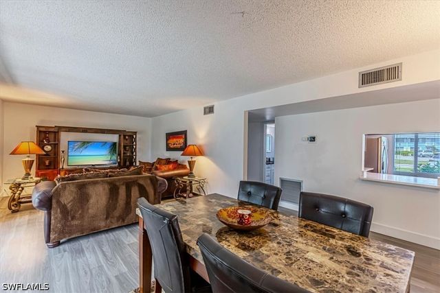 215 Palm DR 215-1, Naples, FL 34112