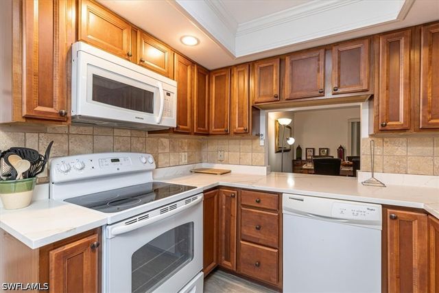 215 Palm DR 215-1, Naples, FL 34112