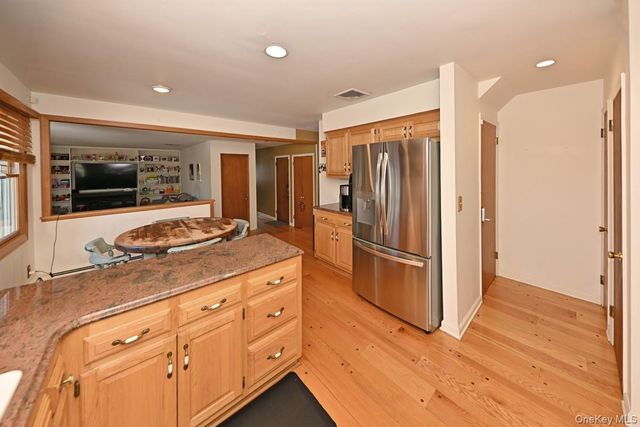 7 Lexington Road, New City, NY 10956