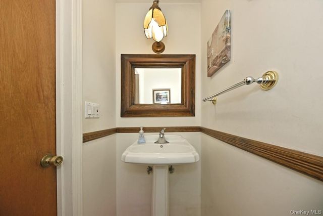 7 Lexington Road, New City, NY 10956