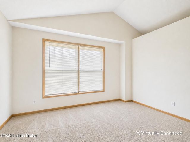 4520 Fallen Apple Ln, Louisville, KY 40218
