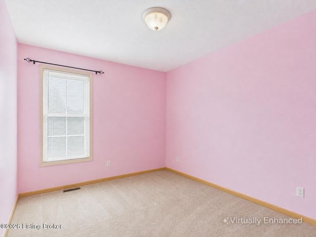 4520 Fallen Apple Ln, Louisville, KY 40218