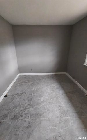 101 S GLENVIEW Drive, Carbondale, IL 62901