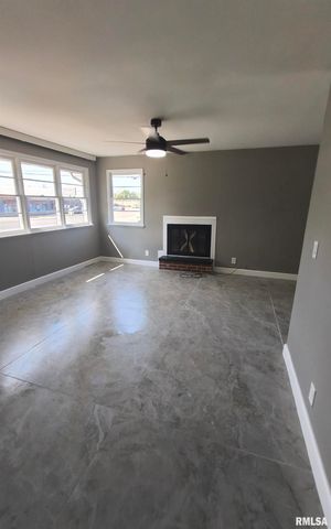 101 S GLENVIEW Drive, Carbondale, IL 62901