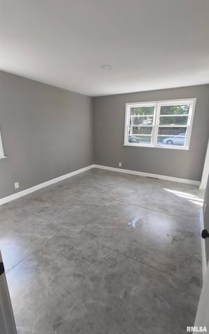 101 S GLENVIEW Drive, Carbondale, IL 62901