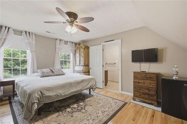 1 N Point DR, Portsmouth, VA 23703