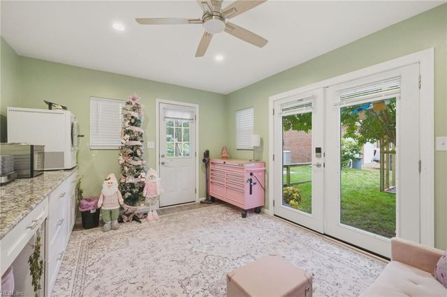 1 N Point DR, Portsmouth, VA 23703