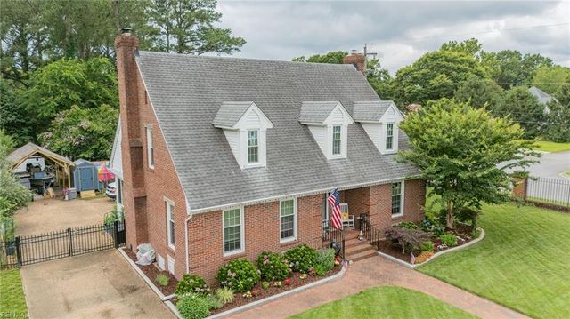 1 N Point DR, Portsmouth, VA 23703
