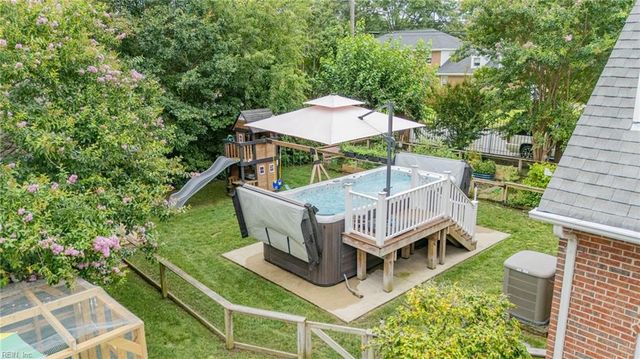 1 N Point DR, Portsmouth, VA 23703