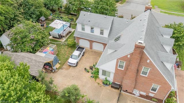 1 N Point DR, Portsmouth, VA 23703