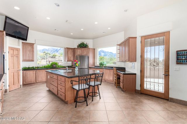 11651 N Copper Mountain Drive, Tucson, AZ 85737