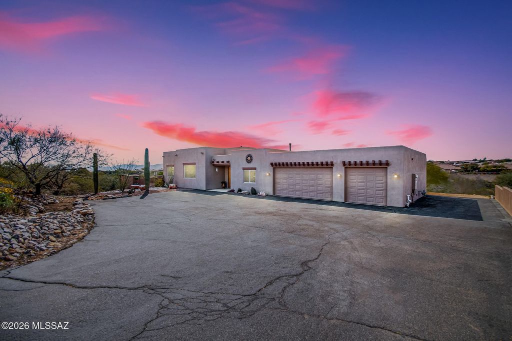 11651 N Copper Mountain Drive, Tucson, AZ 85737