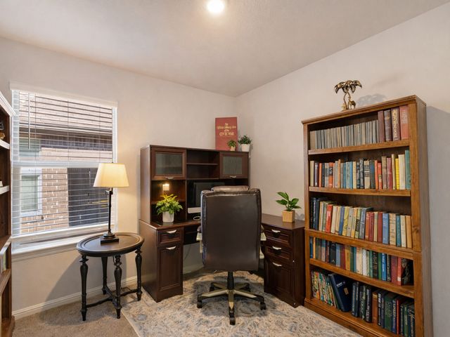 220 Abingdon Street, Azle, TX 76020