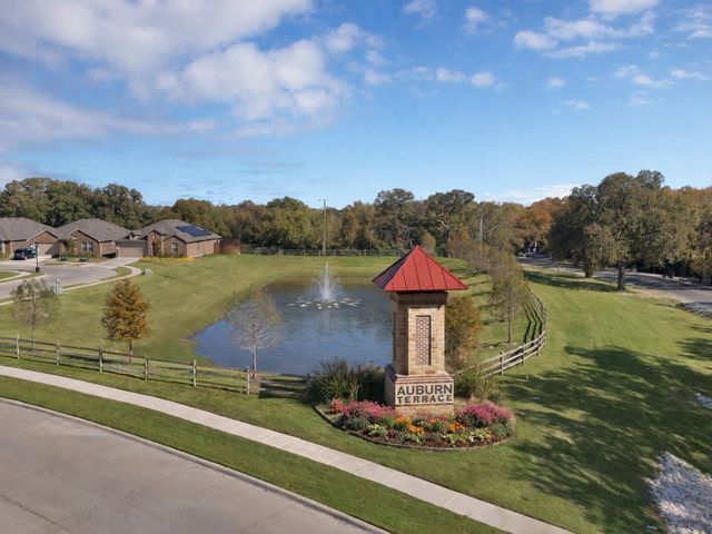 220 Abingdon Street, Azle, TX 76020