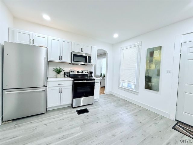 390 Hayward Avenue, Rochester, NY 14609