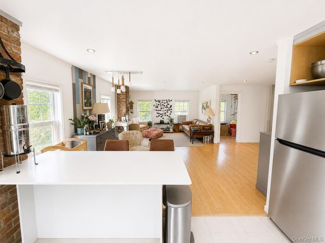 2 Broadway Avenue 2, Chelsea, NY 12512