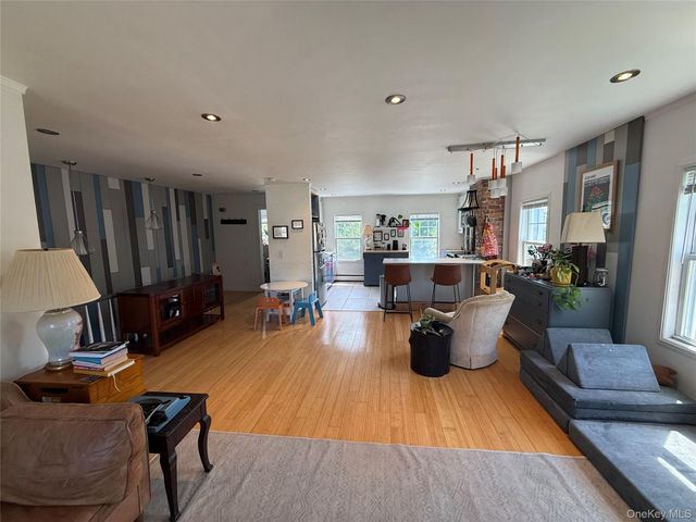 2 Broadway Avenue 2, Chelsea, NY 12512