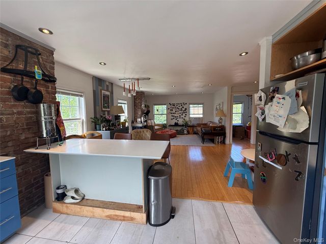 2 Broadway Avenue 2, Chelsea, NY 12512