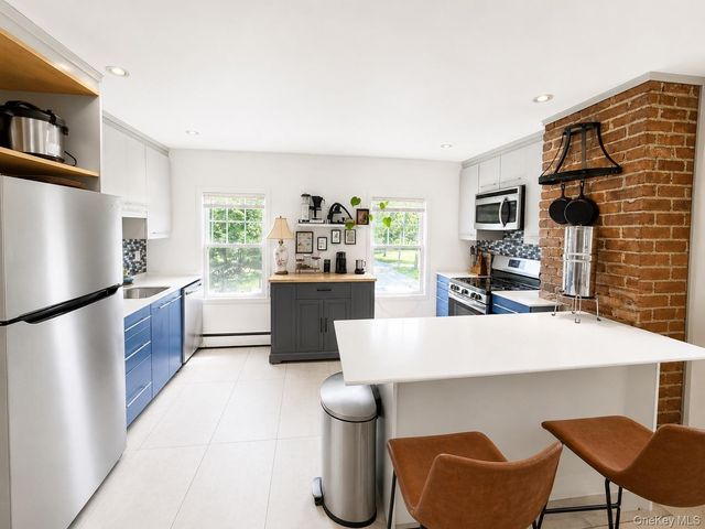 2 Broadway Avenue 2, Chelsea, NY 12512
