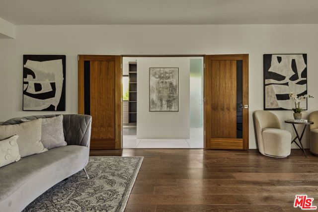 932 N Crescent Heights Boulevard, Los Angeles, CA 90046