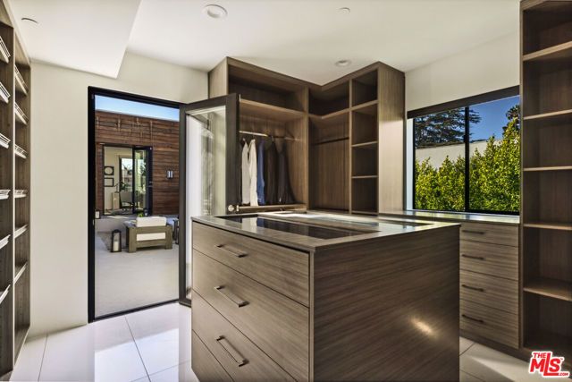 932 N Crescent Heights Boulevard, Los Angeles, CA 90046